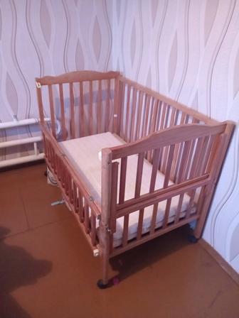 Продам детскую кроватку