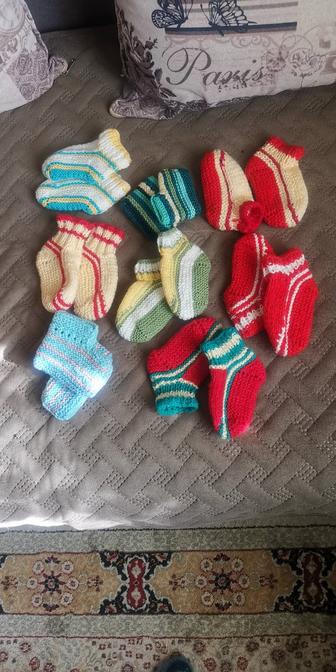 Вязанные носочки для самых маленьких