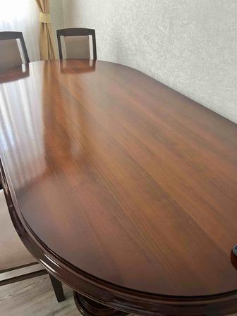 Продаю стол и стулья из красного дерева
