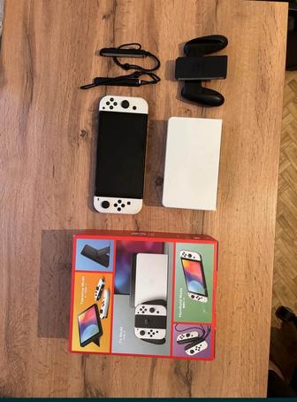 Продам Nintendo Switch Oled