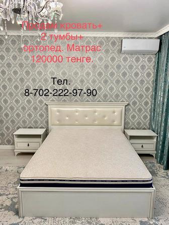 Продам Спальный гарнитур белый