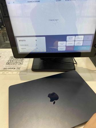 Mackbook Air 13.6