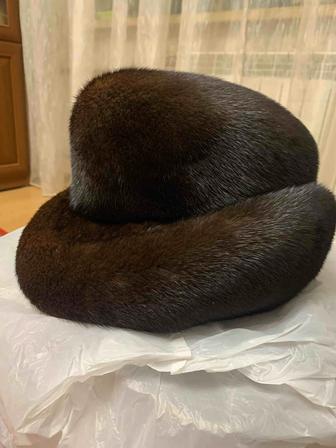 Продаю женскую шапку- формовку из норки