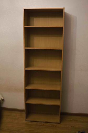 Открытый стеллаж в современном минималистичном стиле