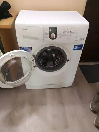 Продам стиральную машинку автомат