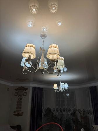 Продам люстры