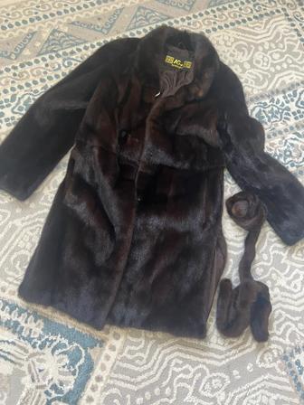 Продам норковую шубу