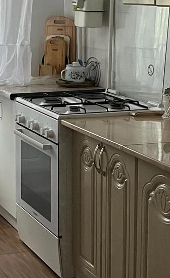 Продам комбинированную кухонную плиту BOSCH.