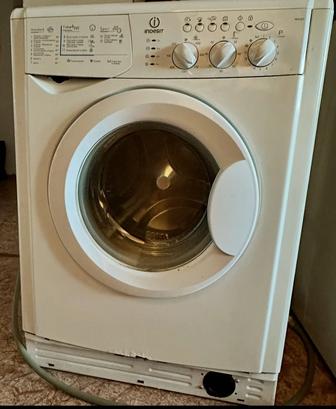 Продам недорого стиральную машинку в рабочем состоянии