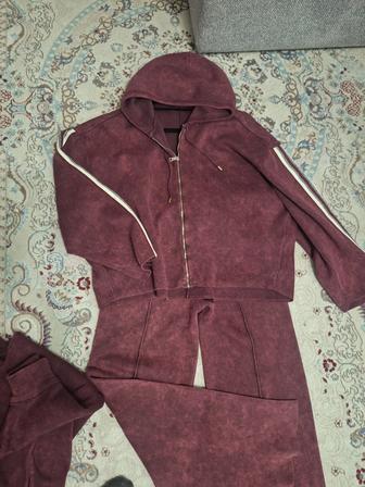 Продаю костюм тройка