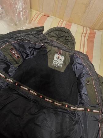 Продам куртку зимнюю мужскую