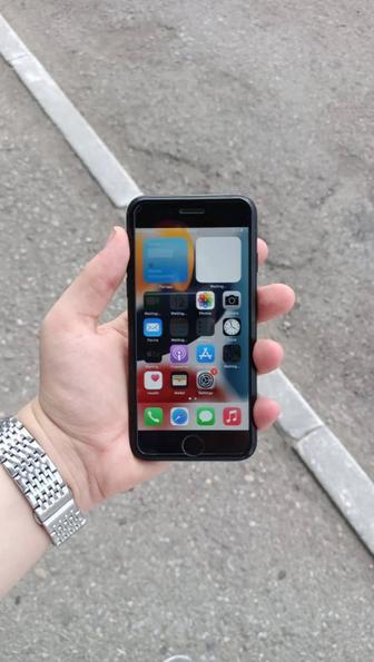 Iphone 7 / 32gb / 69 АКБ / срочно продам / торг / наушники подарок