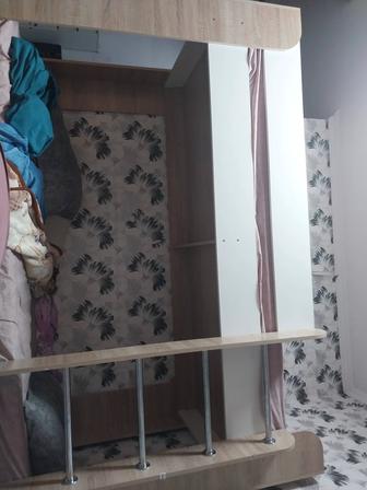 Продам двухярусную кровать