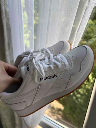 Кроссовки новые Reebok 40 размер