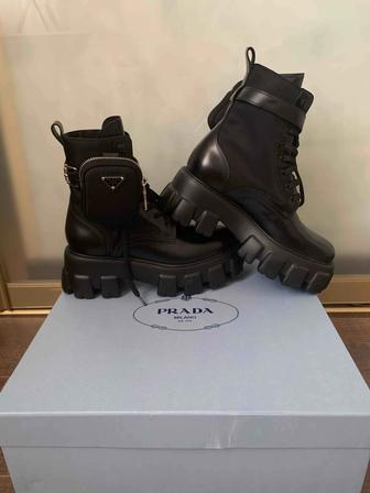 Продам новые ботинки