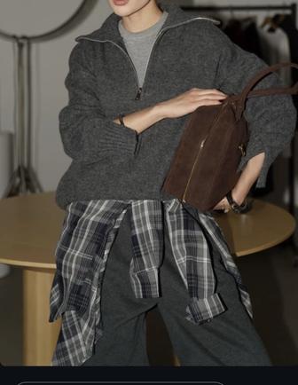 Свитер от chia