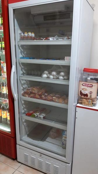 Продам вертикальный морозильник
