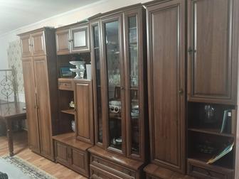 Горка/ сервант/ стенка в хорошем состоянии