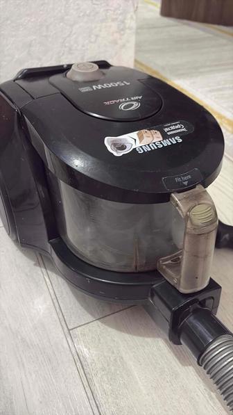 Пылесос б/у сатылады. Бағасы келісімді