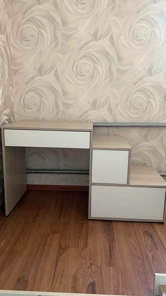 Продам письменный стол
