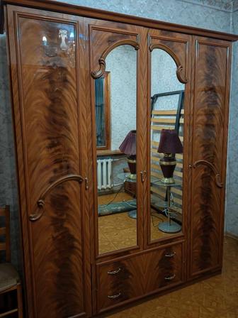 Продам комплект мебели в хорошем состоянии