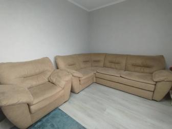 Продам угловой диван с креслом!