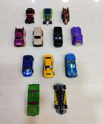 Продам машинки хотвилс