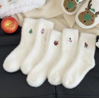 Продам набор махровых носков 5 пар в упаковке, в новогодней тематики