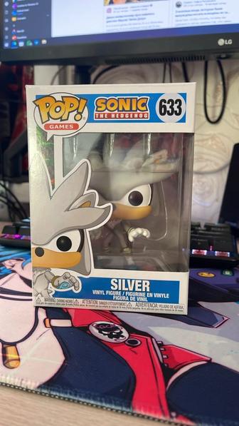 Silver FunkoPop (Sonic The Hedgehog)