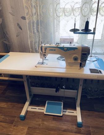 Швейная машинка