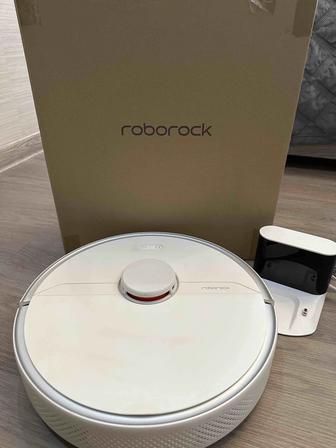 Робот пылесос roborock s6 pure, в хорошем состоянии.