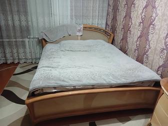 Спальный гарнитур.кровать