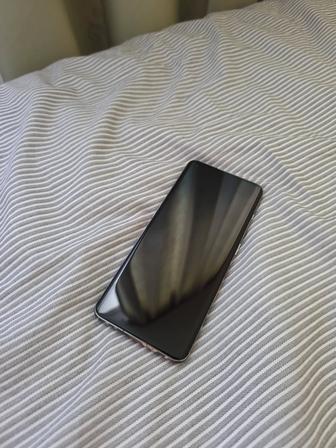 Продам телефон One plus 11 5g