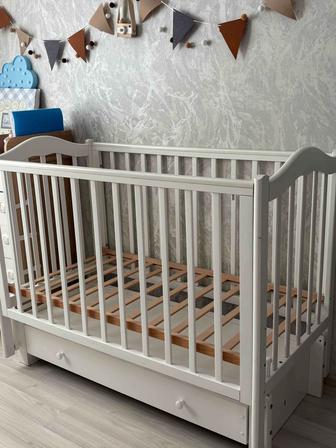 Продам детскую кроватку