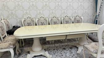 большой стол для гостинной