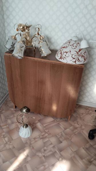 Продам люстры 3 шт ул Кордай77