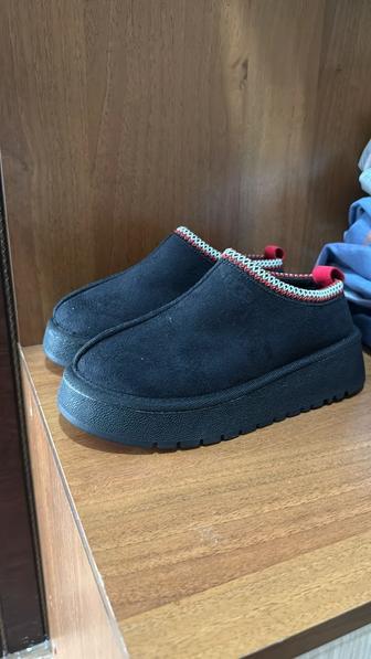 Продам новые угги