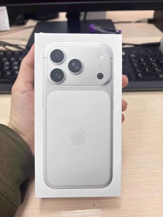 продам айфон 17про на 256гб