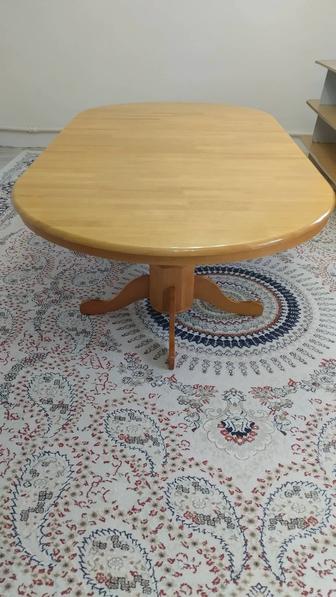 Продам стол натуральное дерево 2,50 на 1, 20.