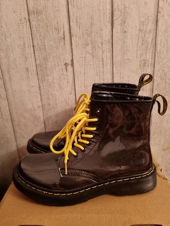 Продам Ботинки Новые Dr Martens, размер 38