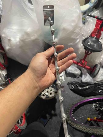 Настенные металлические вешалки