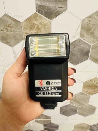 Фотовспышка автоматическая YASHIKA