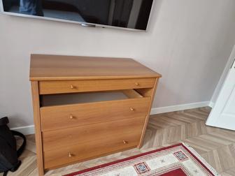 Комод и прикроватная тумба 2 шт