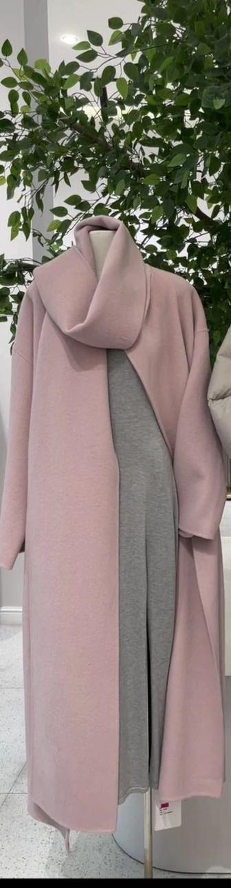 Шикарное пальто от WEEKND