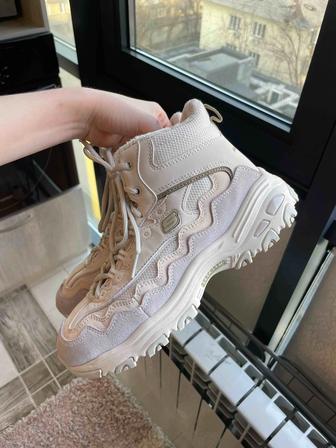 Кроссовки Skechers