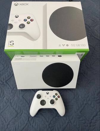 Продам срочно Игровую консоль Xbox series S 512Гб