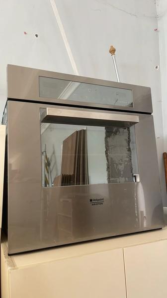 Духовка встроенная Hotpoint Ariston
