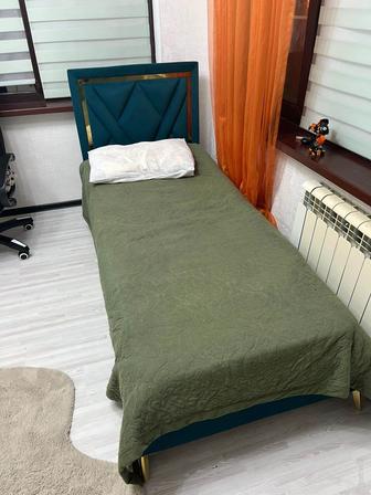 Продам красивую кровать