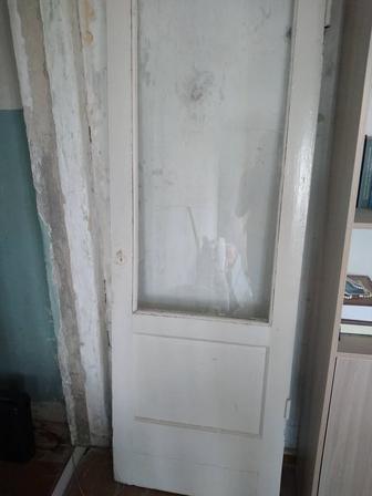 Деревянная дверь