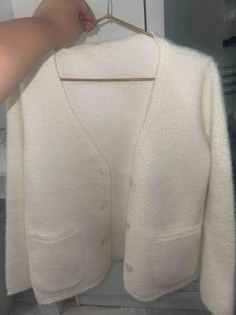 Белый кардиган альпака